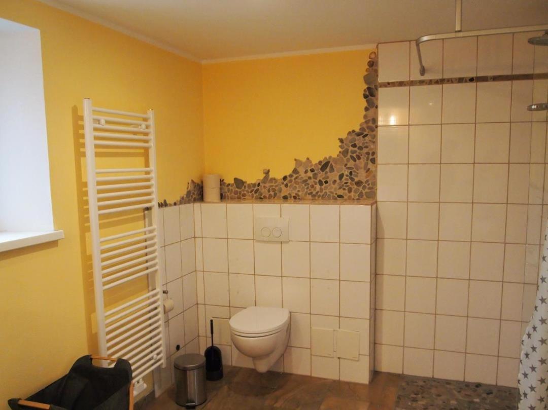 Neu Fewo Im Bauernhaus Mit Idyllischem Innenhof Und Naturgarten Mesekenhagen Екстериор снимка