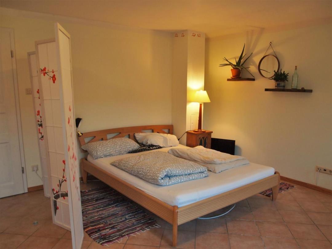 Neu Fewo Im Bauernhaus Mit Idyllischem Innenhof Und Naturgarten Mesekenhagen Екстериор снимка